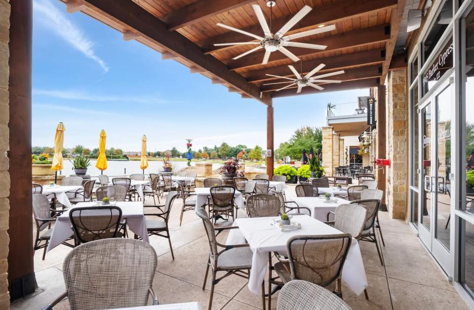 Waterfront Dining