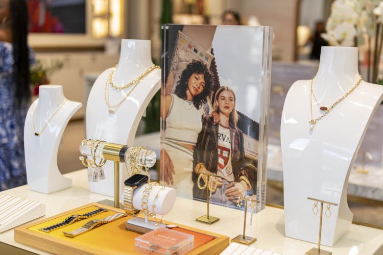 Kendra Scott Display